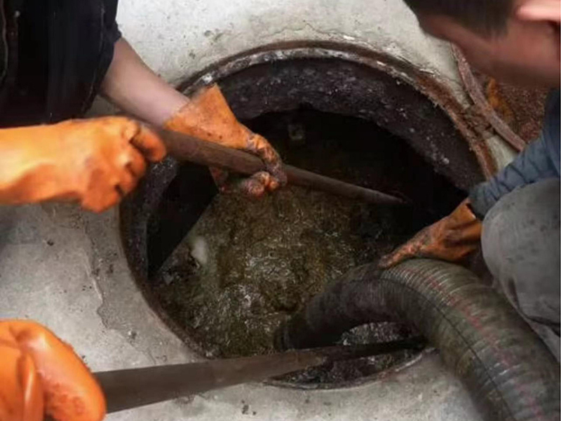 宜川清理化粪池时如何避免沼气的危害?